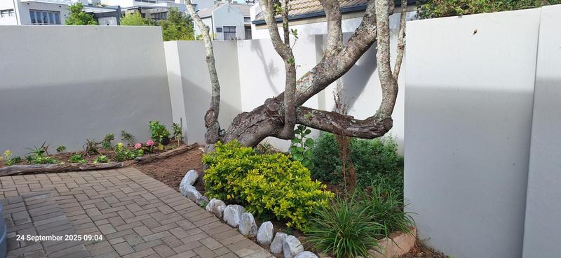 2 Bedroom Property for Sale in Reebok Western Cape